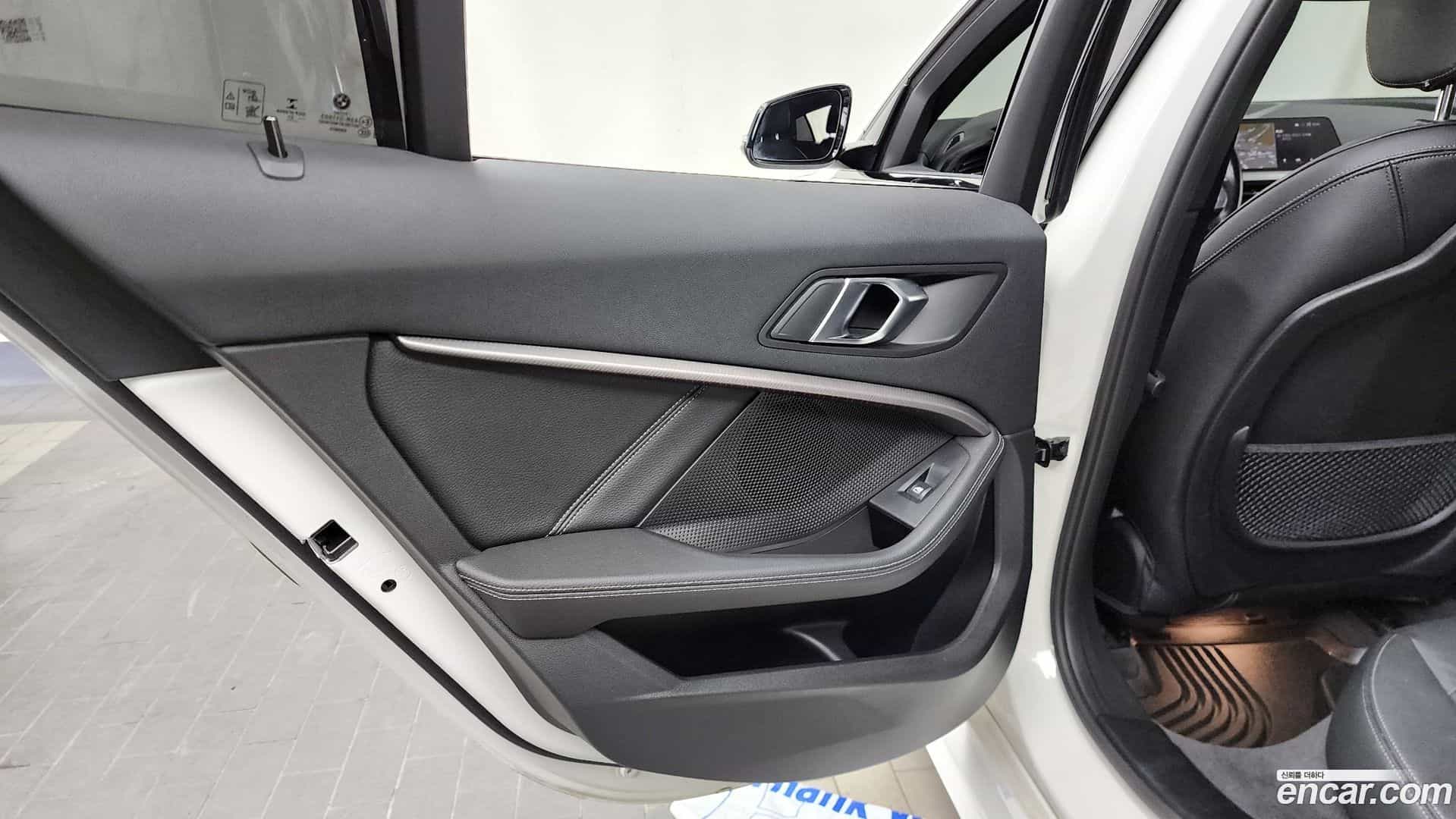 1-Series BMW 2021.9-INNER-035