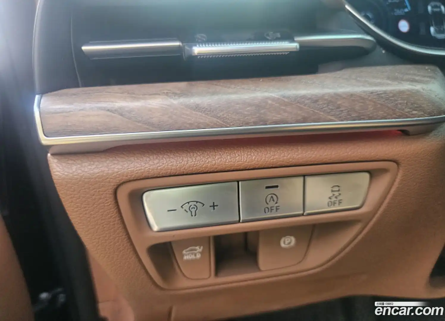 G80 Genesis 2022.2-INNER-009