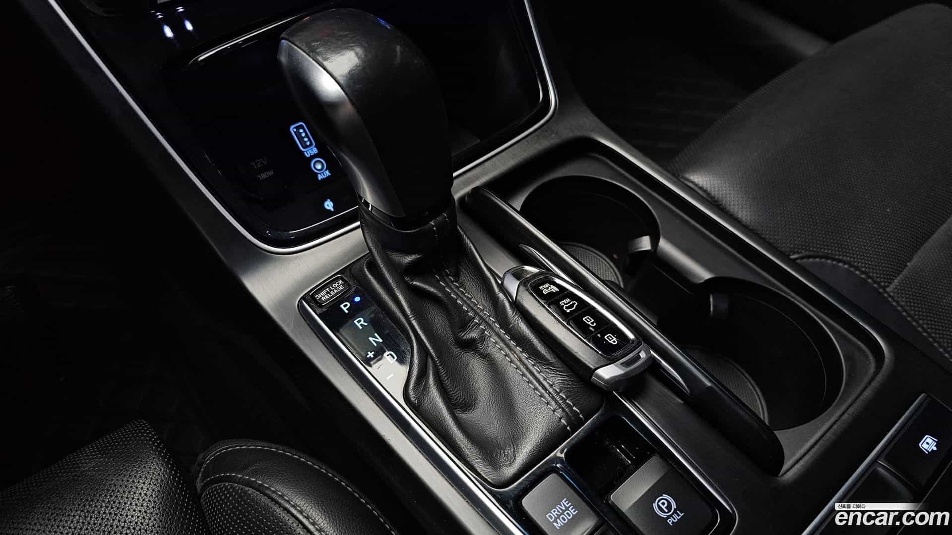 Grandeur Hyundai 2017.10-INNER-009