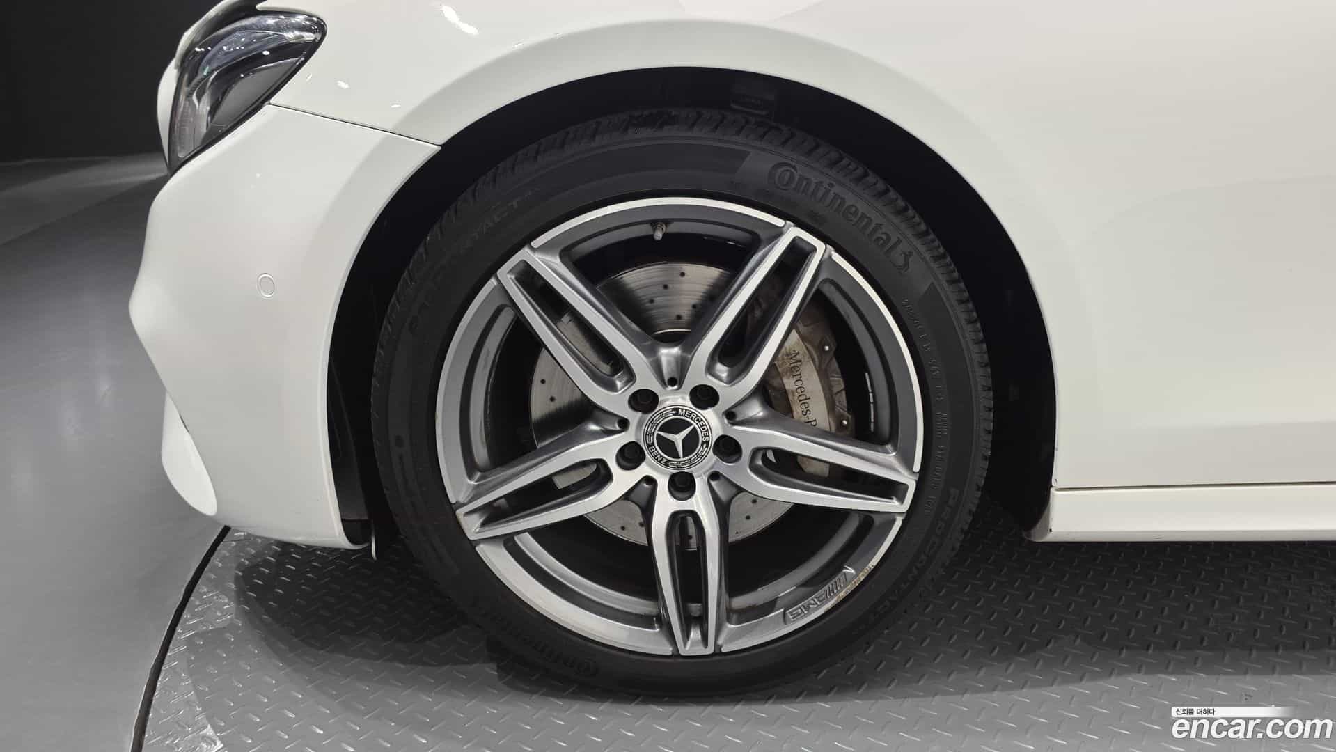 E-Class Mercedes-Benz 2018.11-OUTER-005