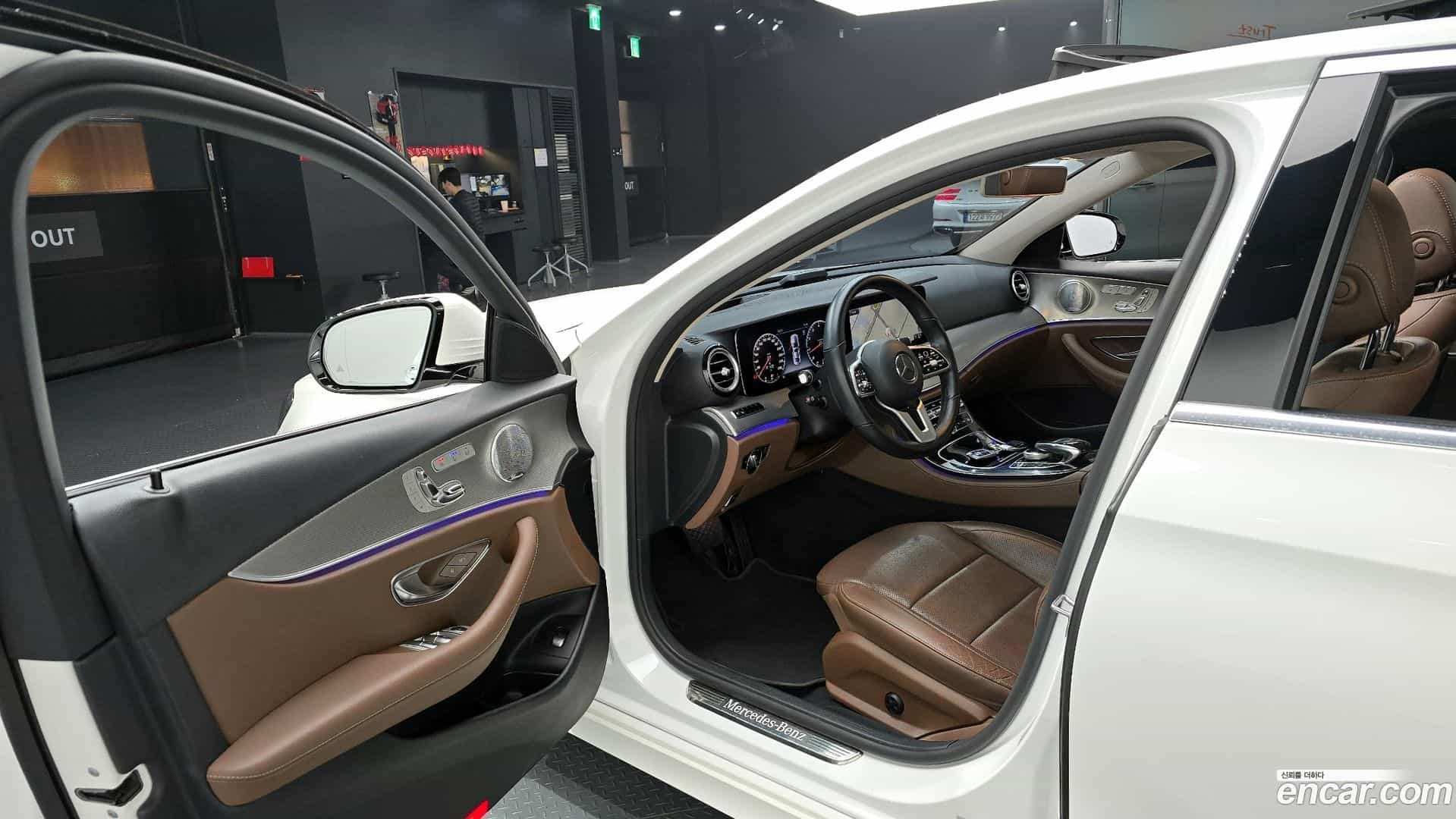 E-Class Mercedes-Benz 2018.11-INNER-010