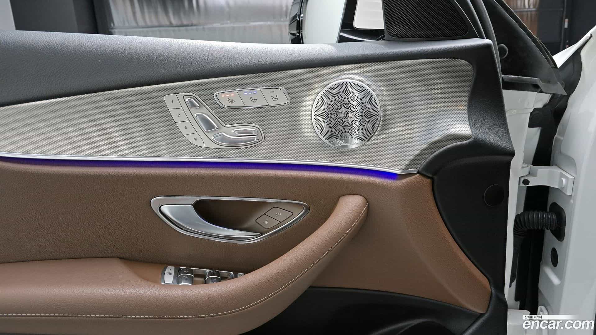 E-Class Mercedes-Benz 2018.11-INNER-034