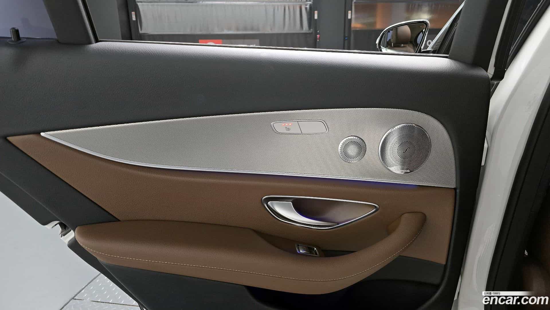 E-Class Mercedes-Benz 2018.11-INNER-035