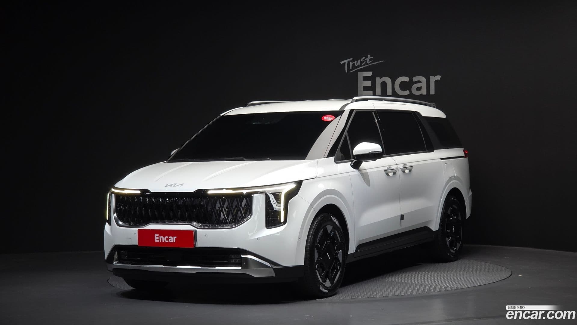 Main__Slider__Photo:Canival Kia 2024.0-0