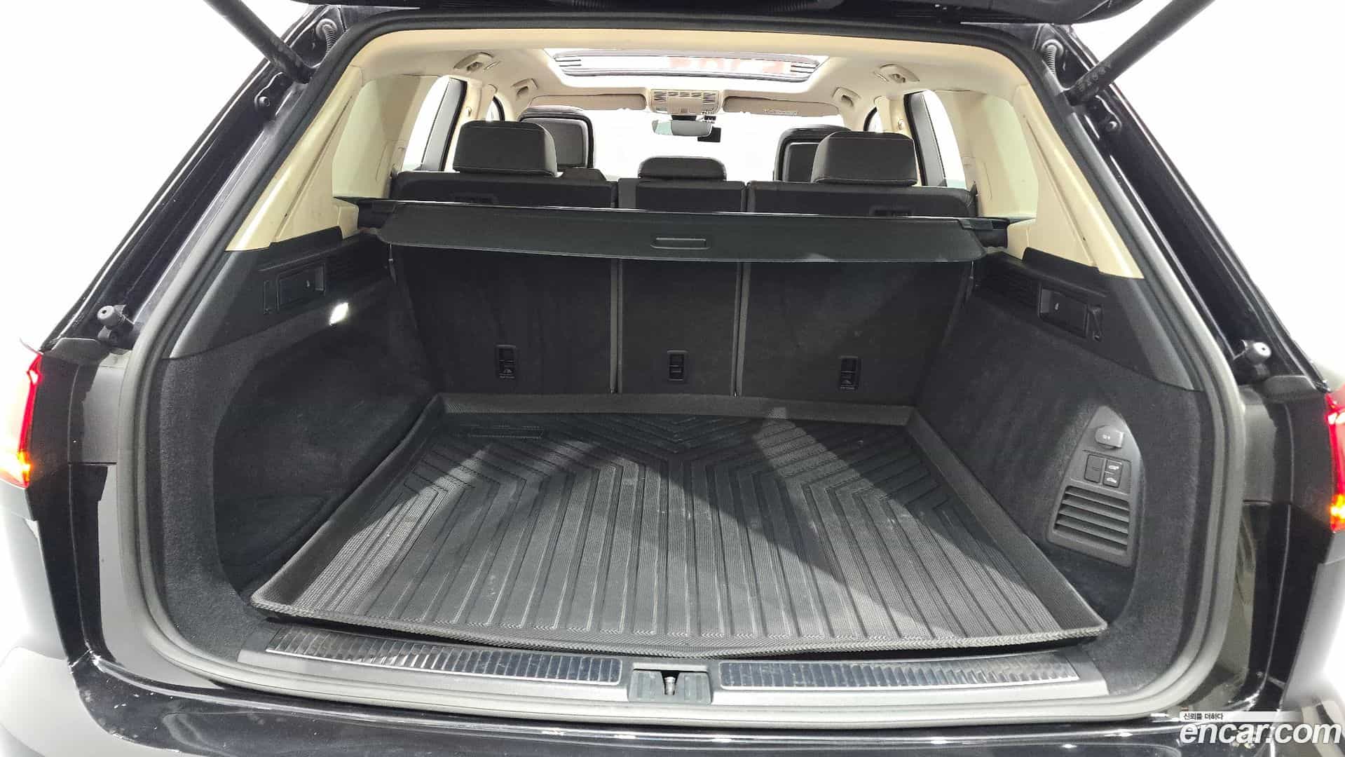 Touareg Volkswagen 2023.4-OPTION-024