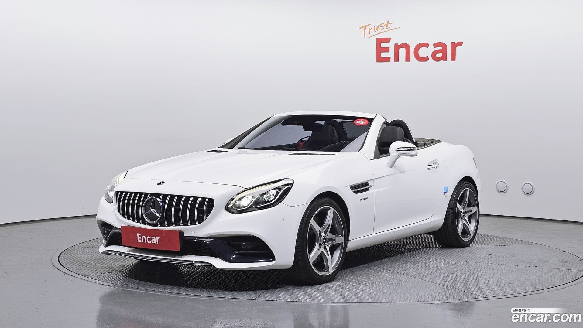 Main__Slider__Photo:SLC-Class Mercedes-Benz 2017.7-0