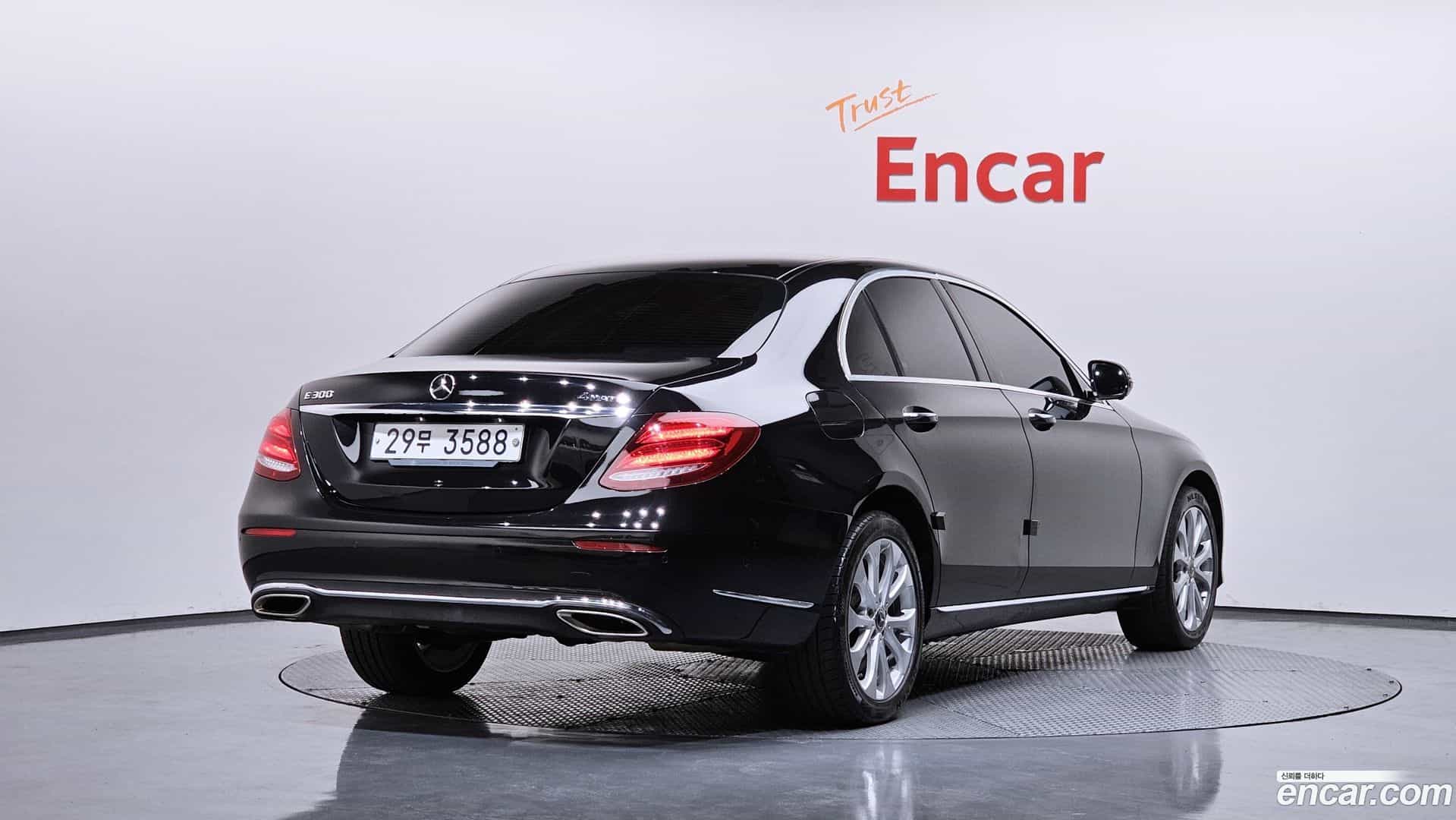 E-Class Mercedes-Benz 2018.0-OUTER-002