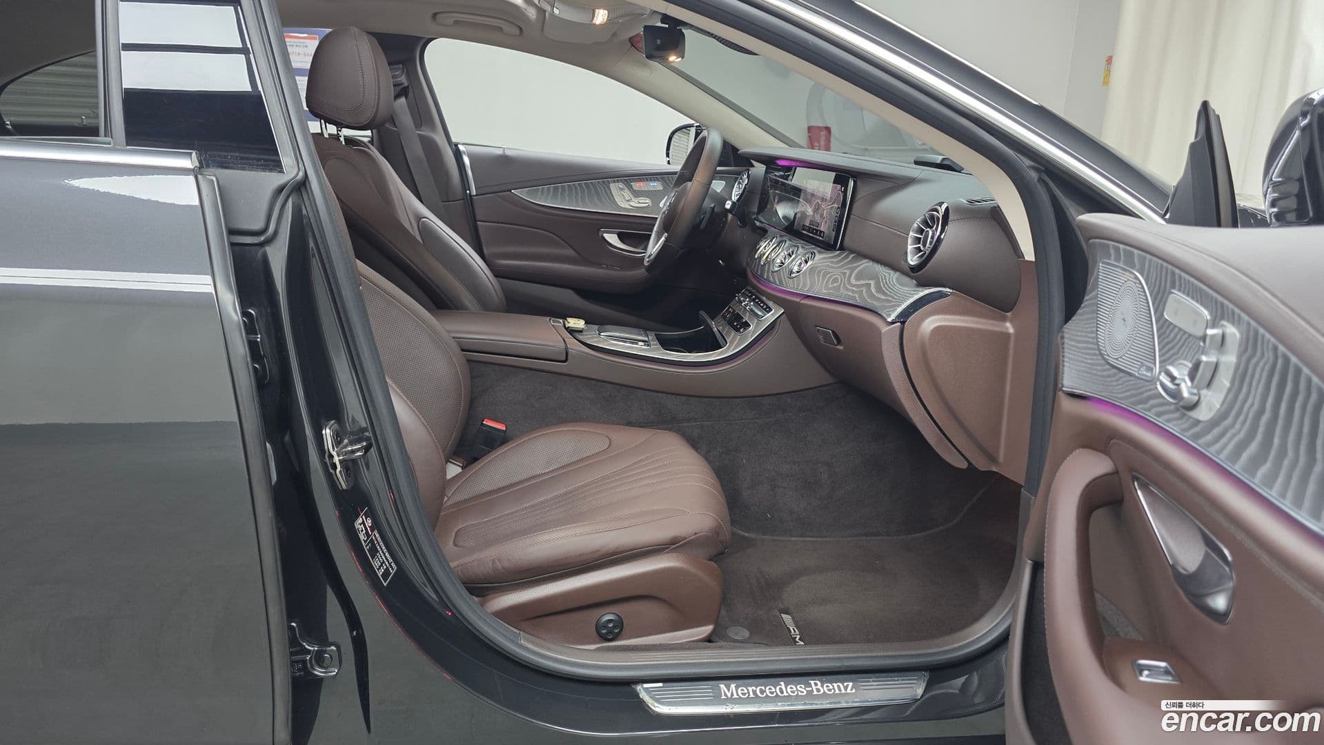 Main__Slider__Photo:CLS-Class Mercedes-Benz 2021.2-10