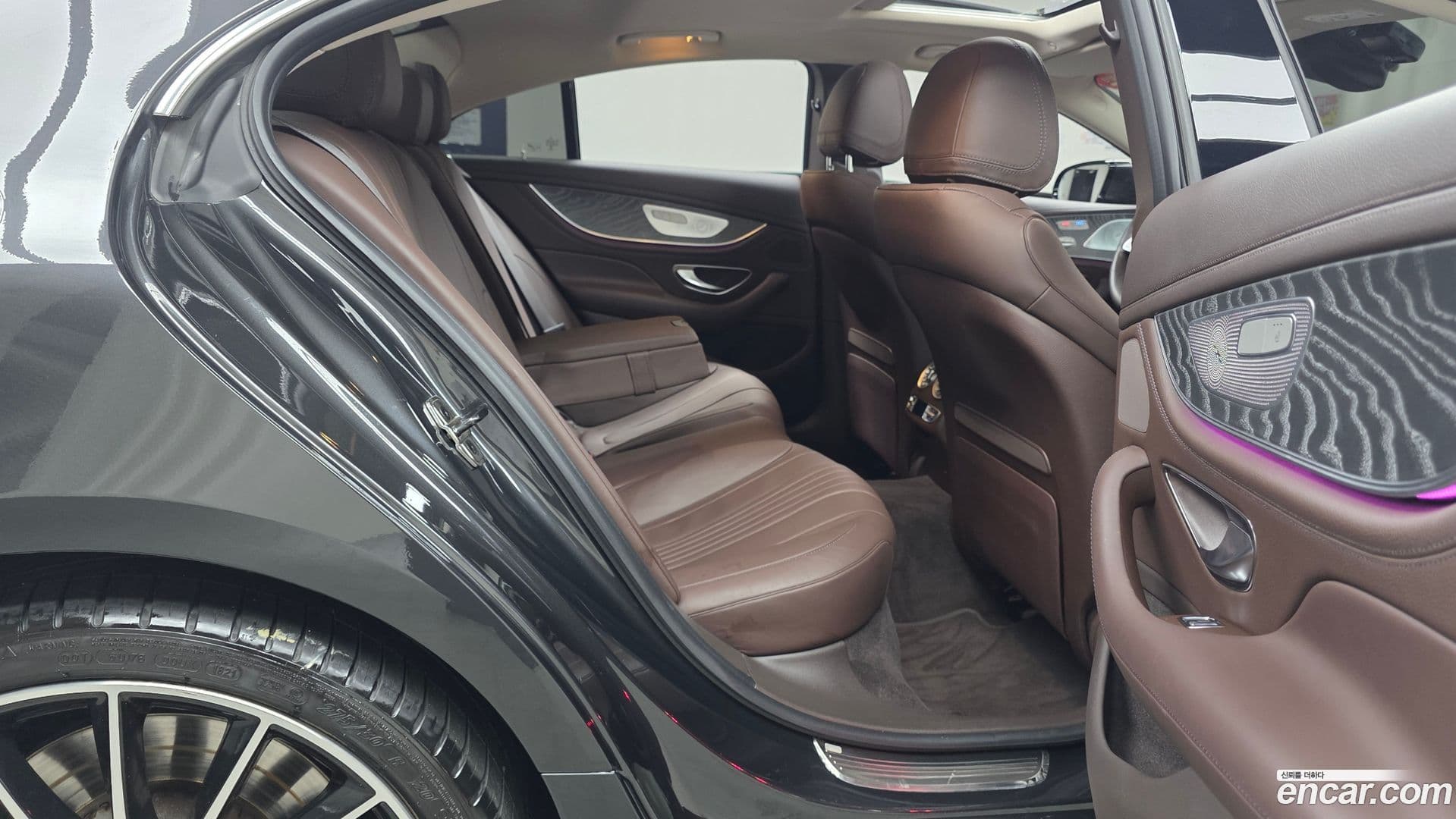 Main__Slider__Photo:CLS-Class Mercedes-Benz 2021.2-11