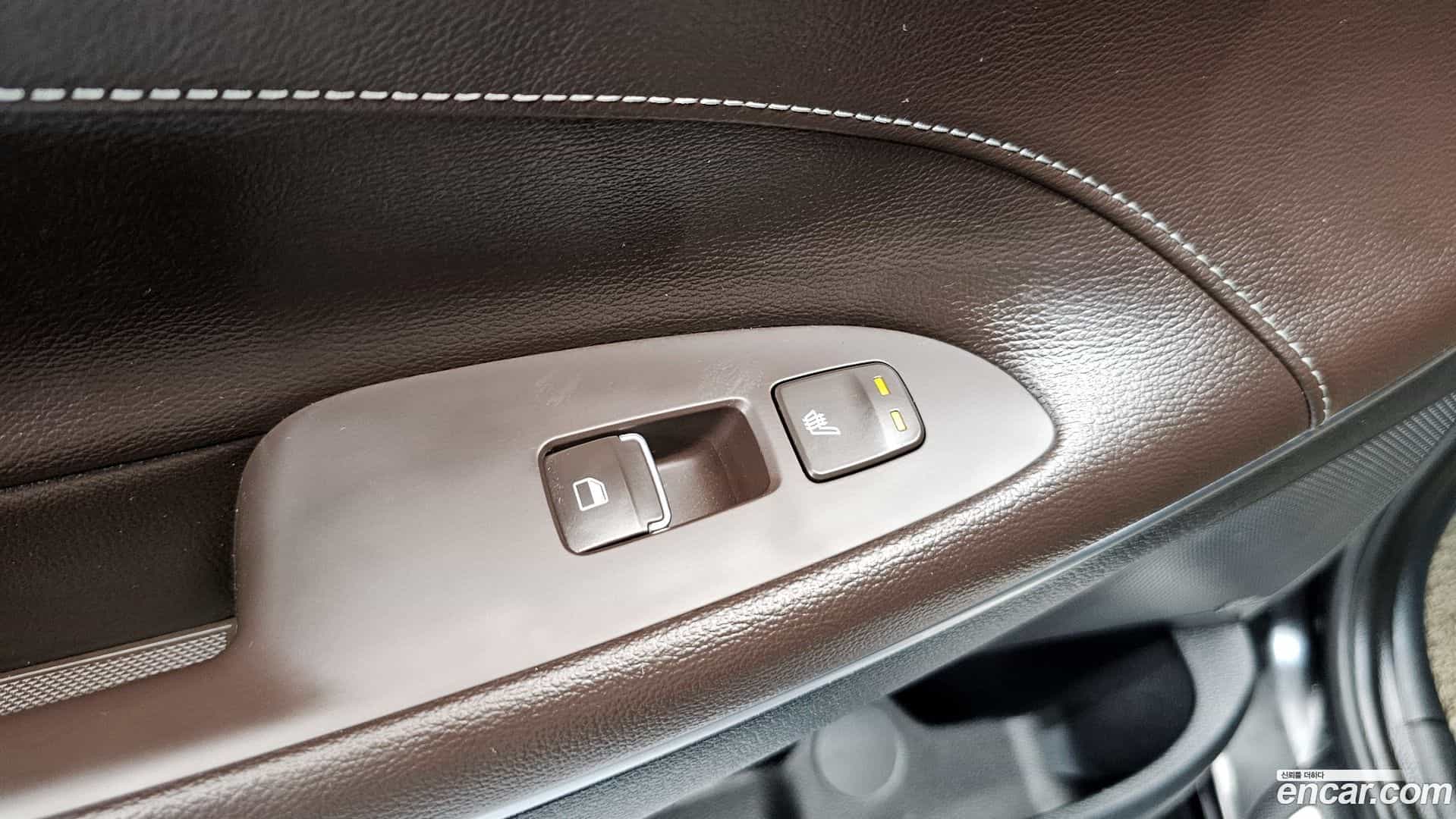 Grandeur Hyundai 2017.4-OPTION-023