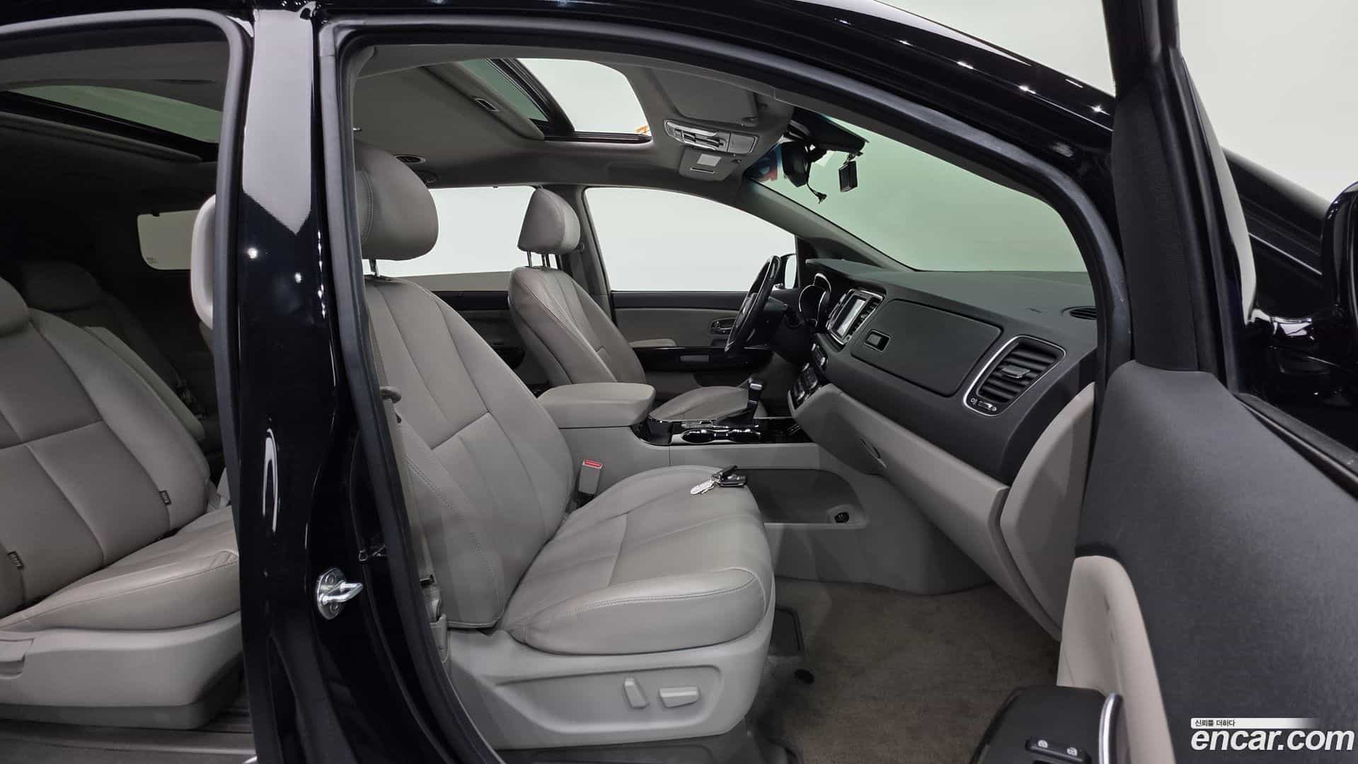 Canival Kia 2020.2-INNER-010