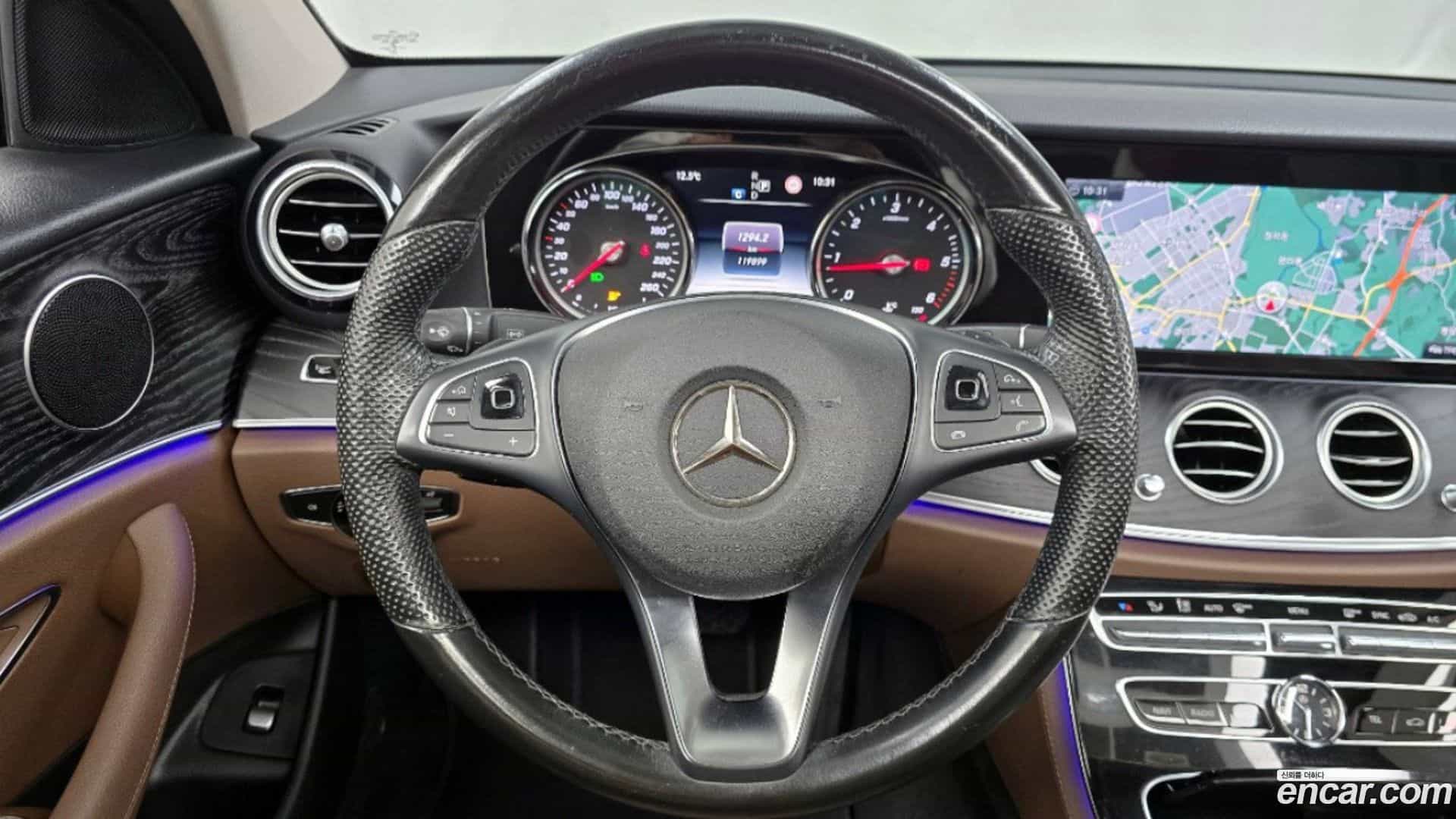 E-Class Mercedes-Benz 2017.7-OPTION-017