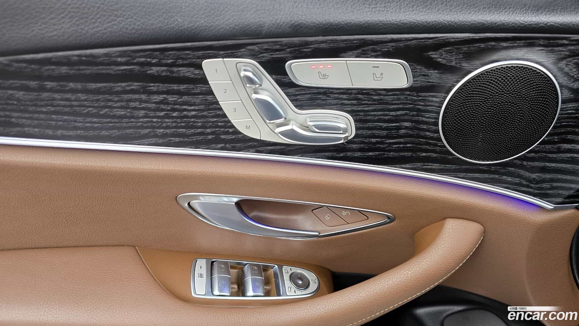 E-Class Mercedes-Benz 2017.7-OPTION-041