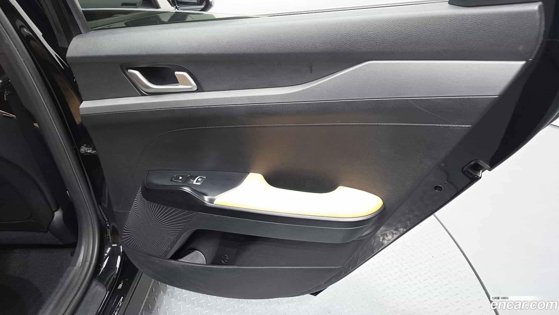 K5 Kia 2023.2-INNER-035