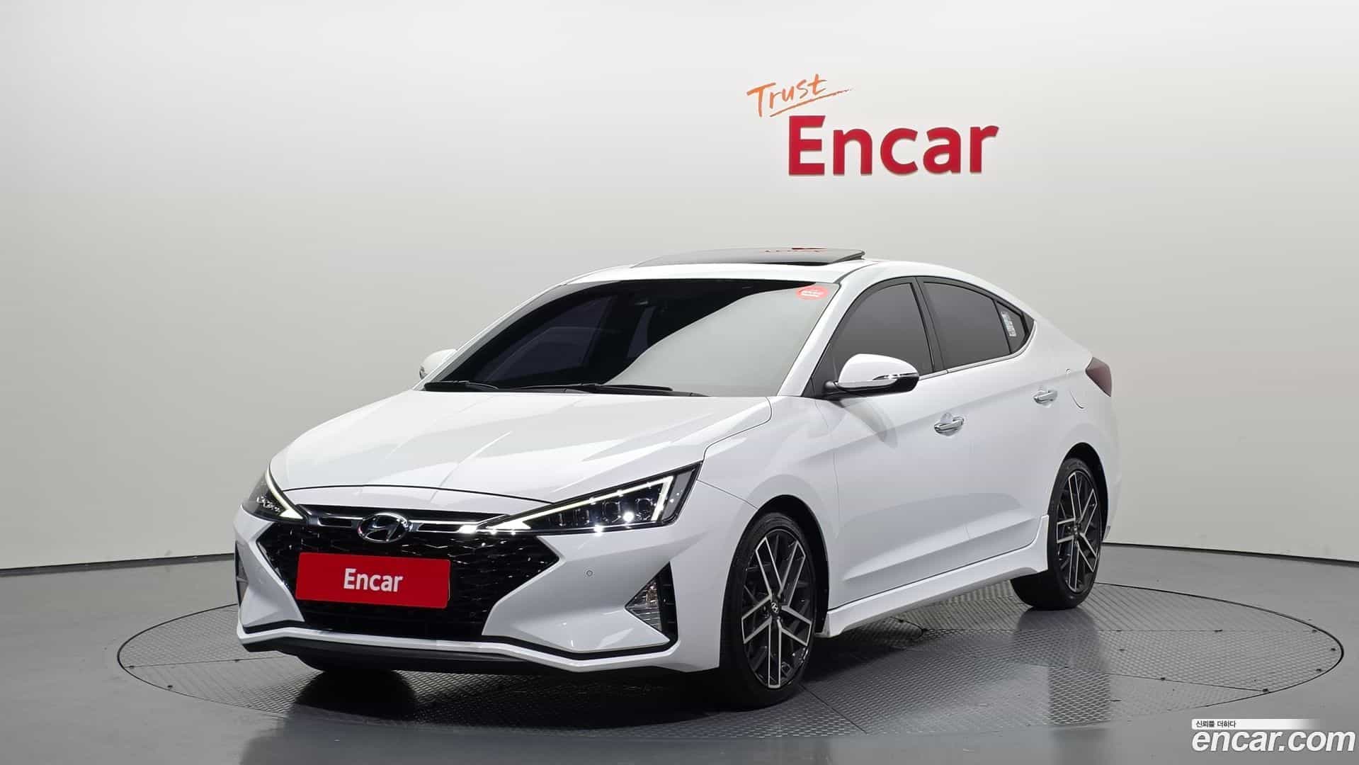AVANTE Hyundai 2018.11-OUTER-001