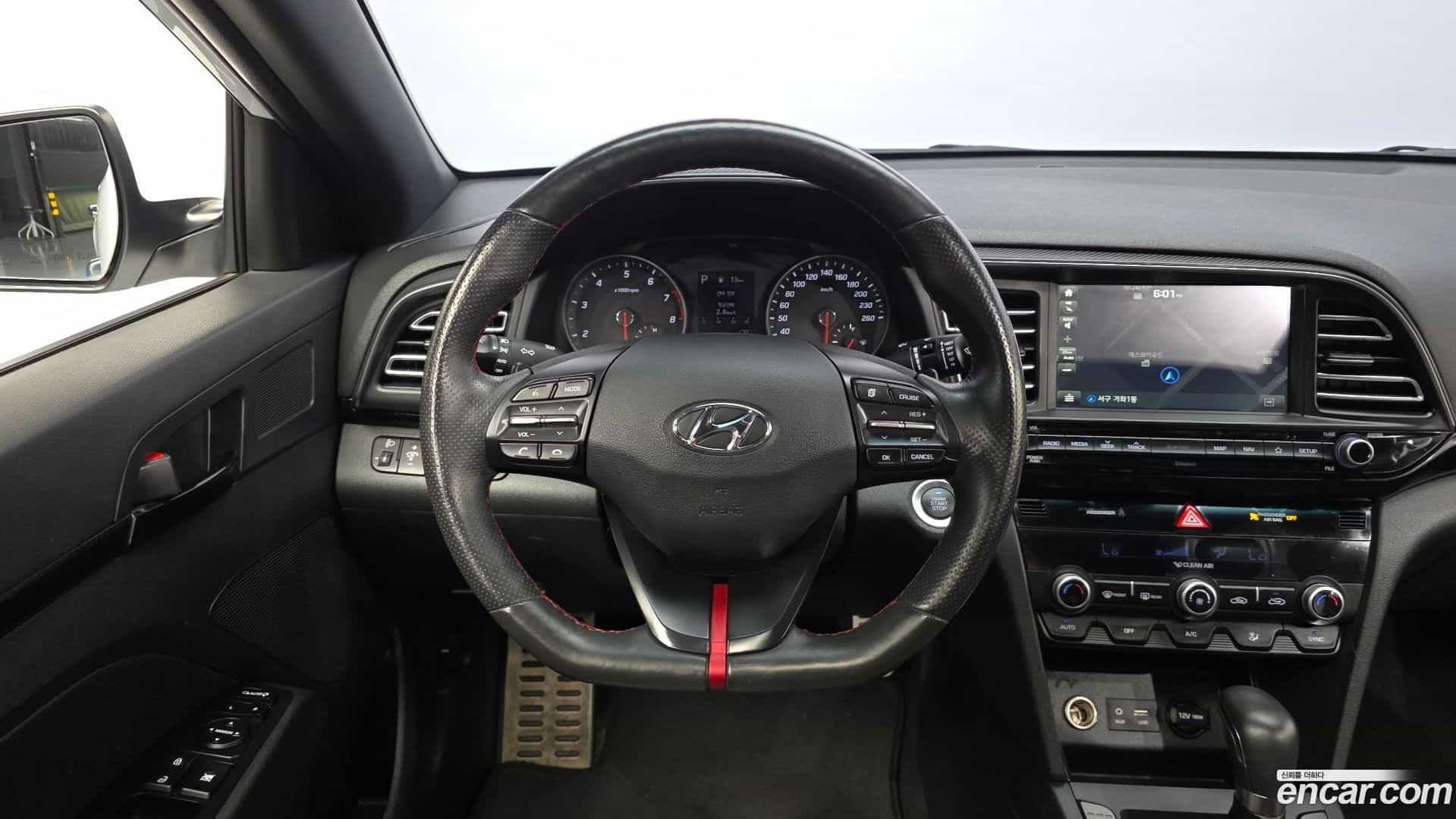 AVANTE Hyundai 2018.11-OPTION-017