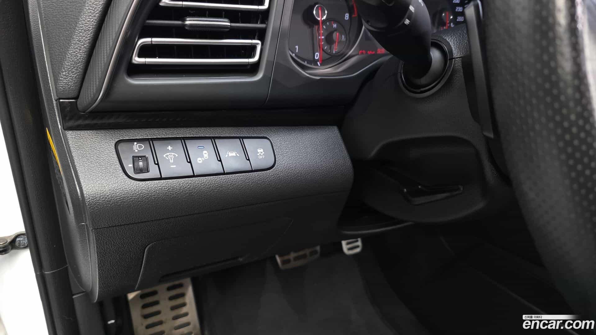 AVANTE Hyundai 2018.11-OPTION-022