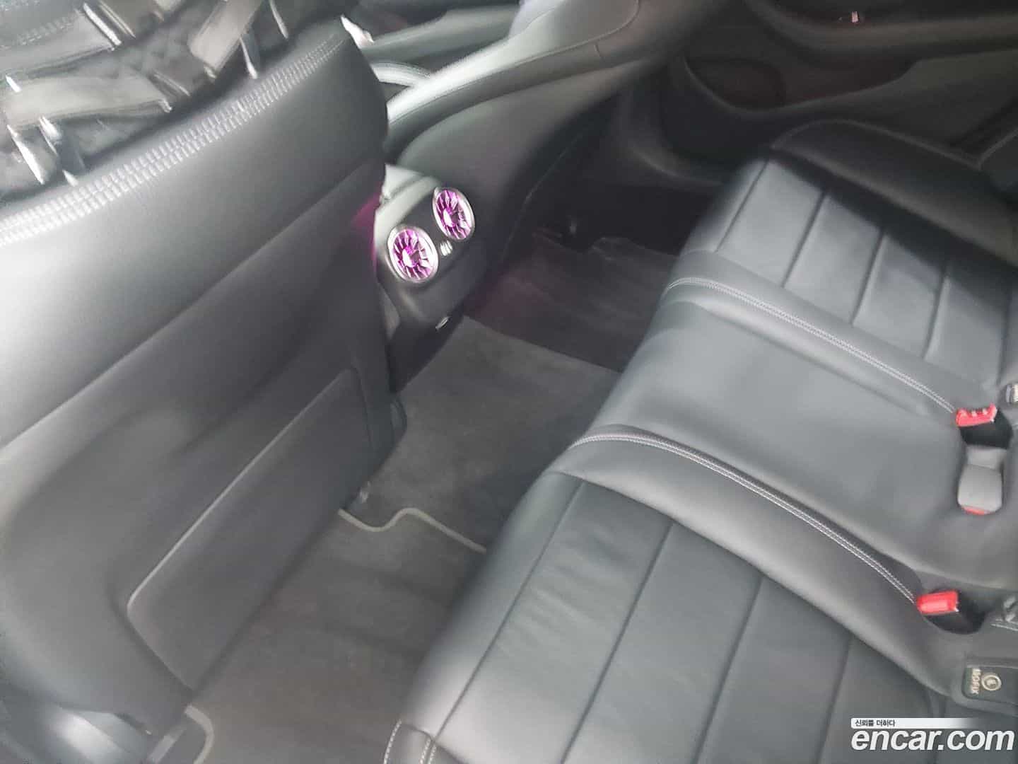E-Class Mercedes-Benz 2020.7-INNER-007