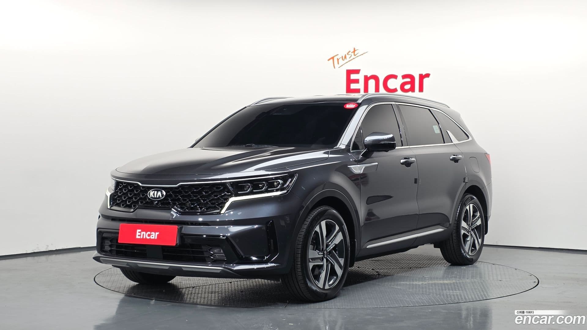 Main__Slider__Photo:Sorento Kia 2021.4-0