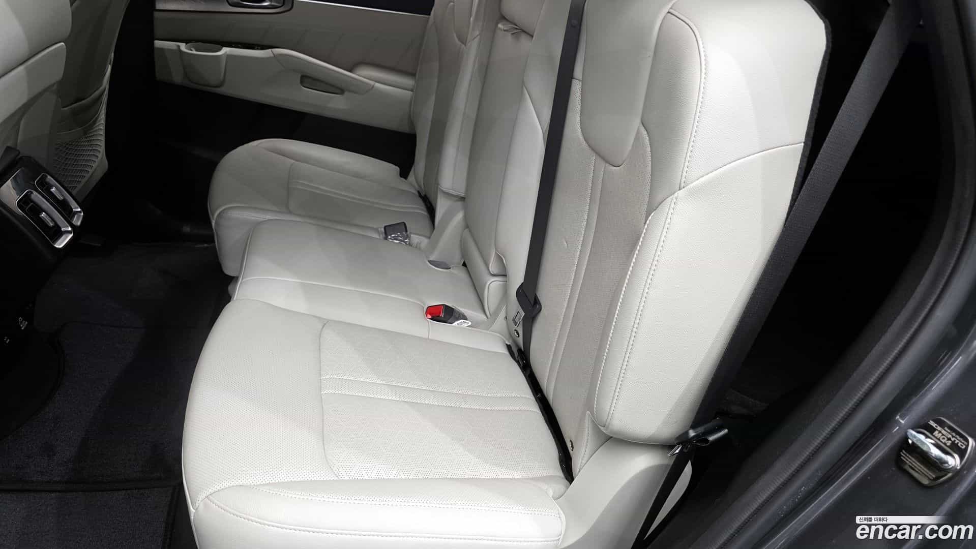 Sorento Kia 2021.4-OPTION-040