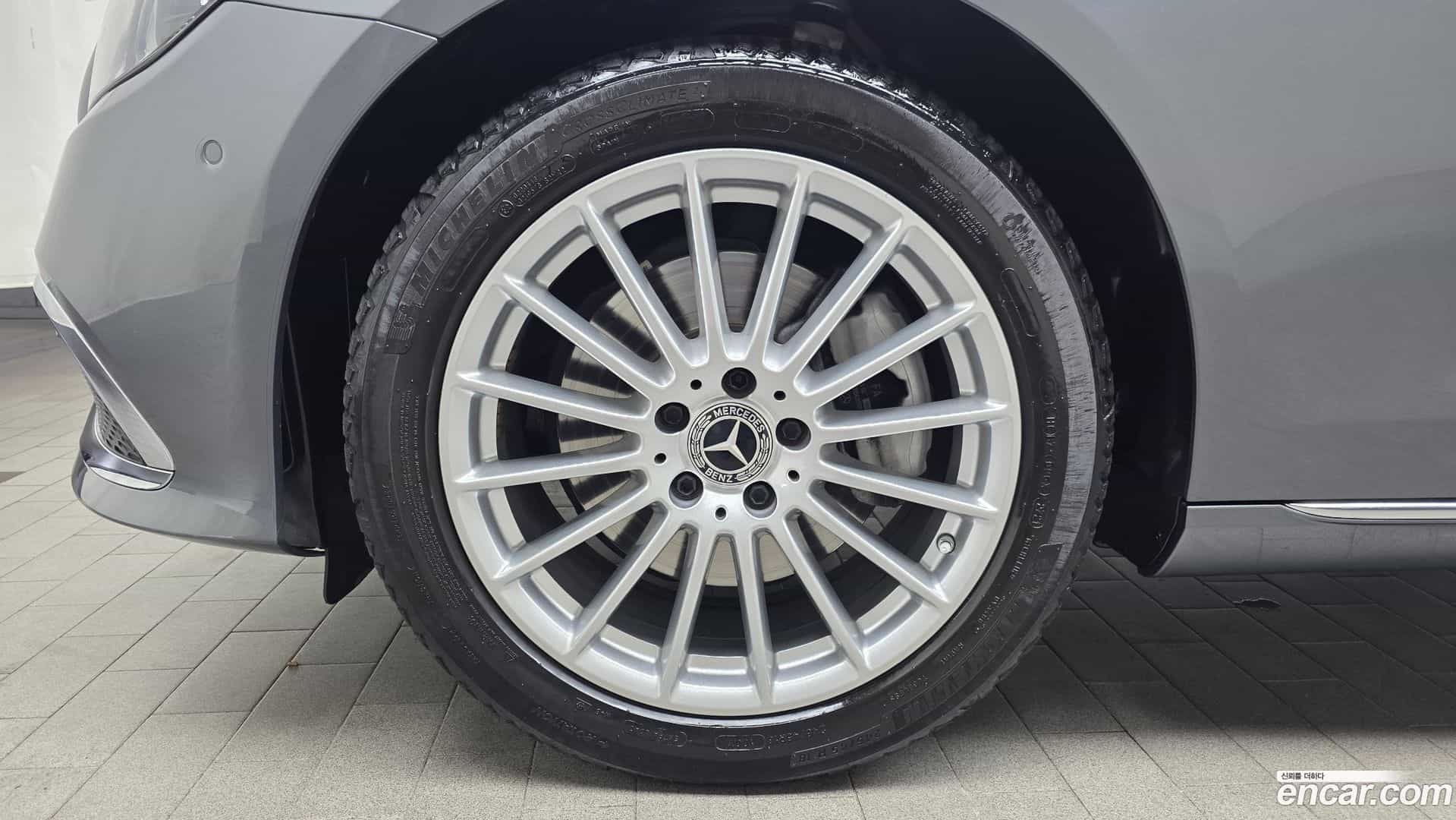 E-Class Mercedes-Benz 2021.9-OUTER-005