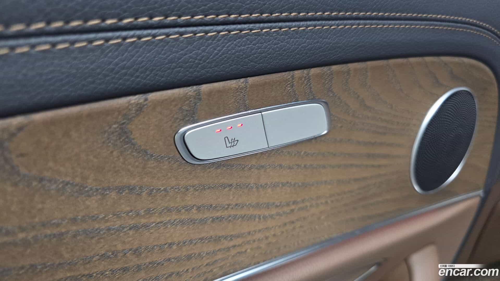 E-Class Mercedes-Benz 2021.9-OPTION-041