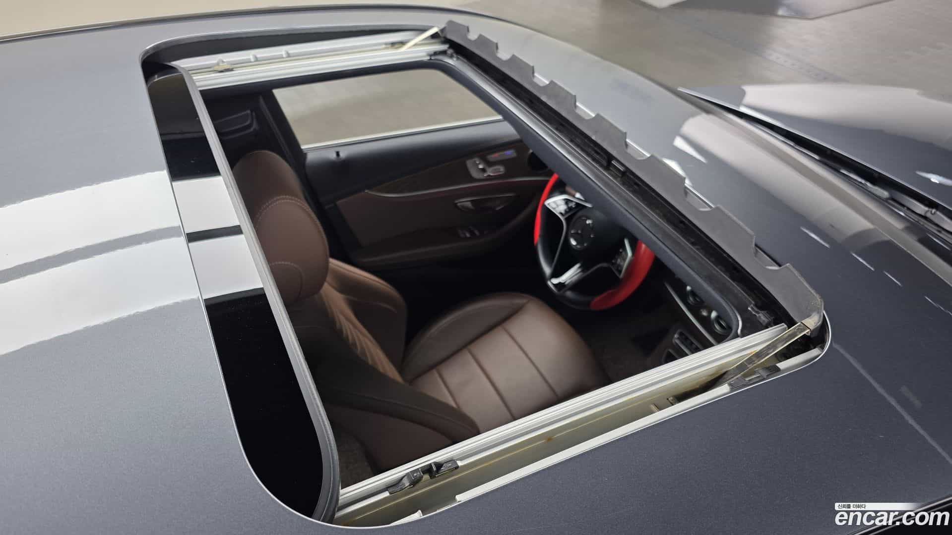 E-Class Mercedes-Benz 2021.9-OPTION-042