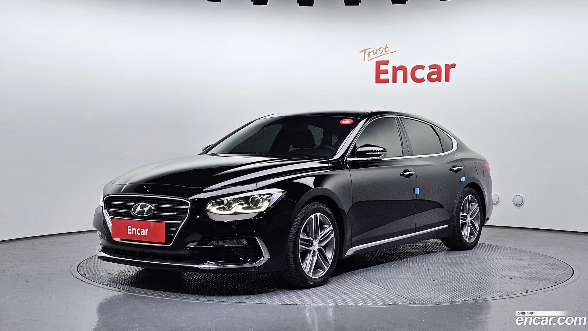 Main__Slider__Photo:Grandeur Hyundai 2019.11-0