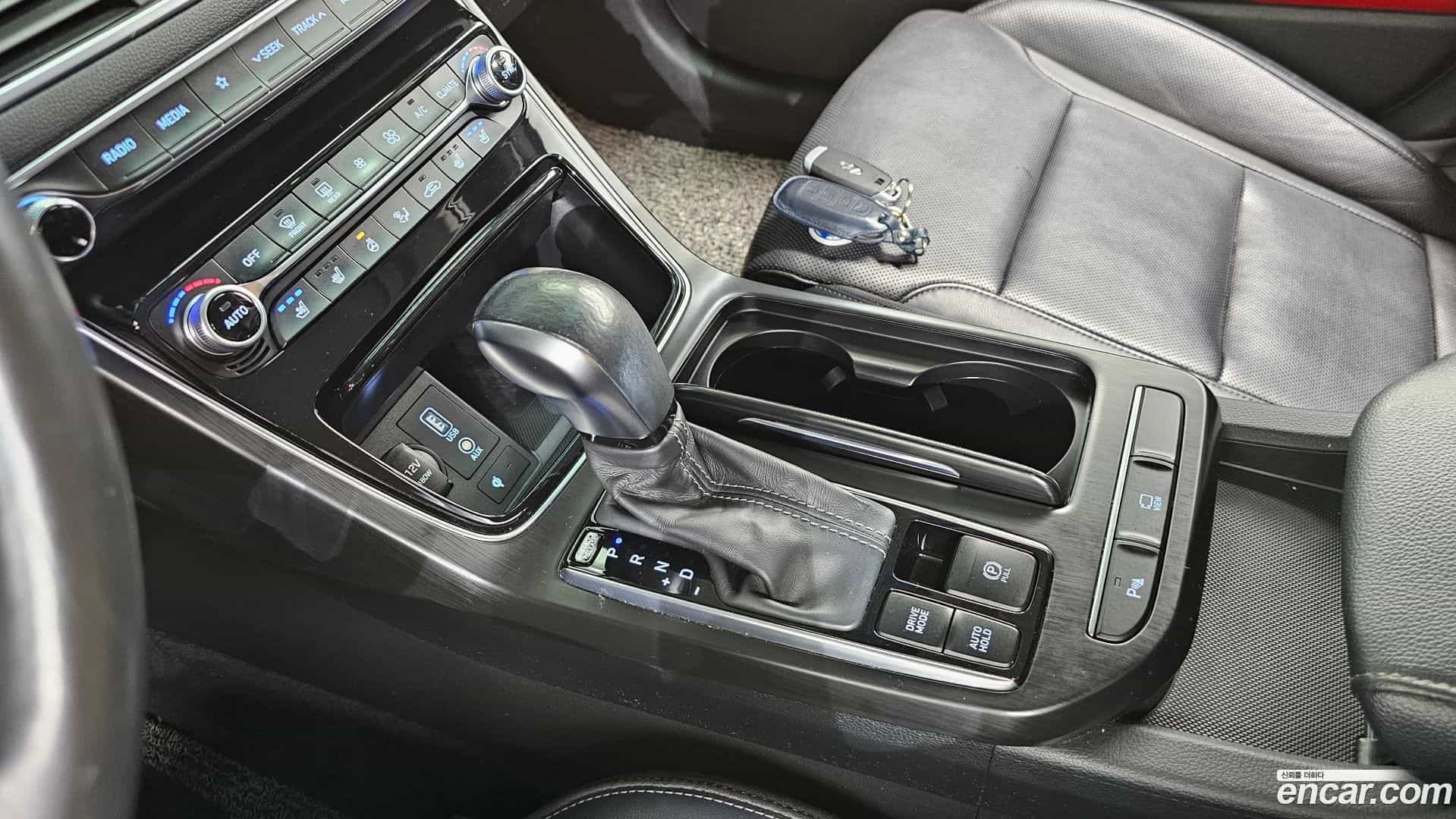 Grandeur Hyundai 2019.11-INNER-009