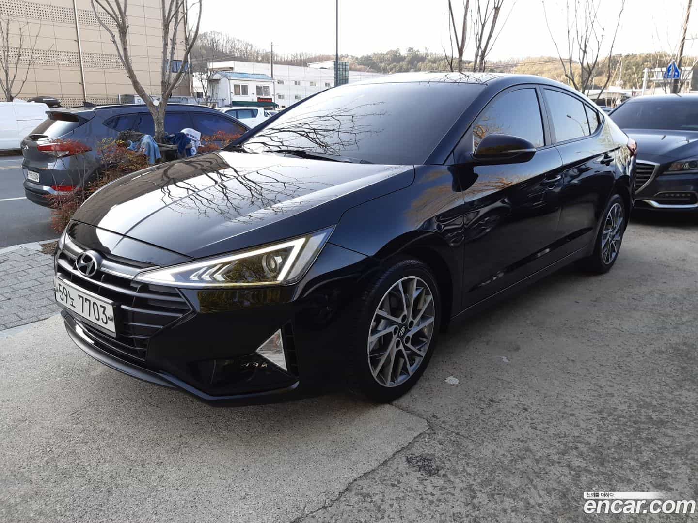 AVANTE Hyundai 2019.2-OUTER-001