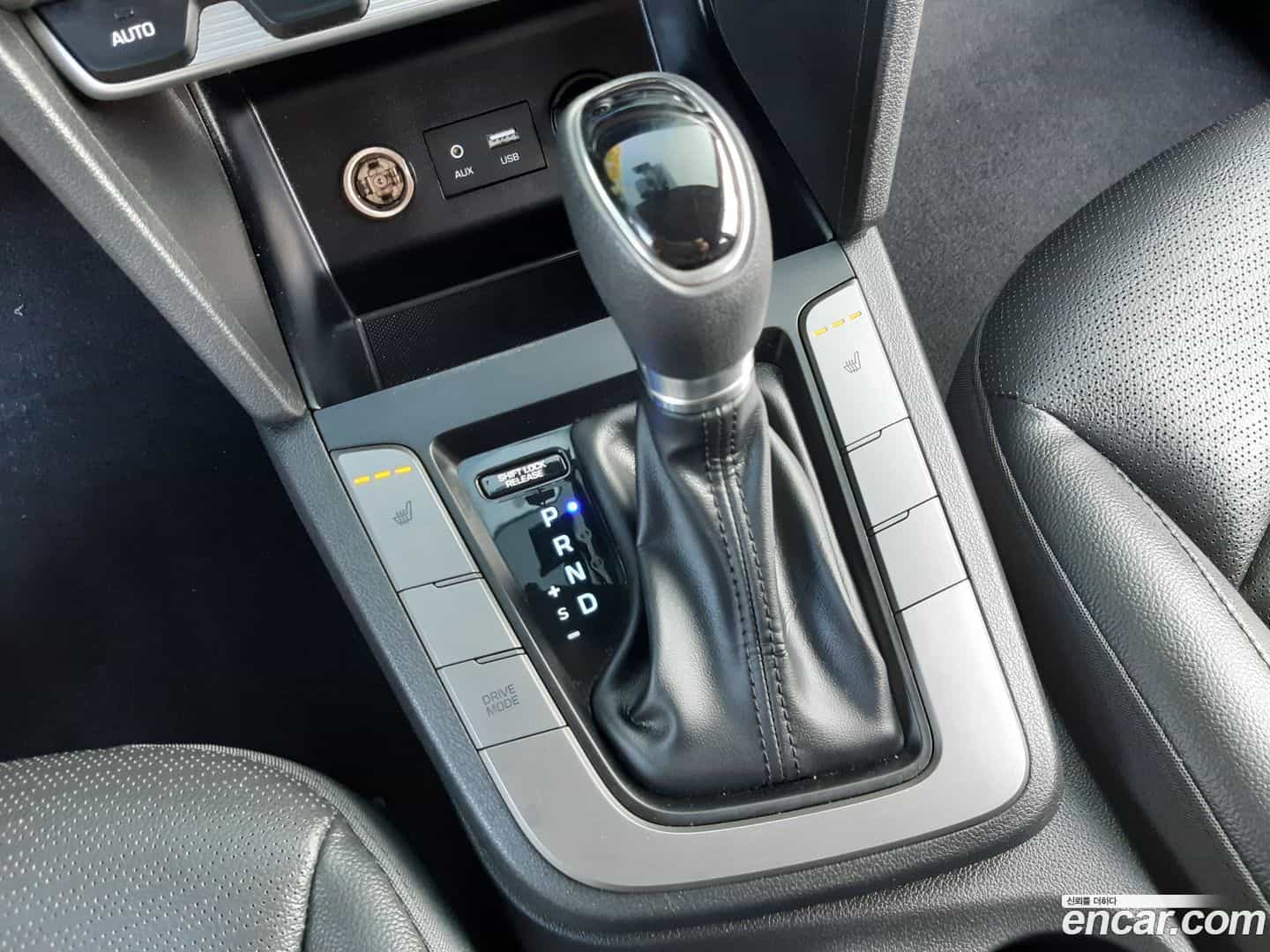 AVANTE Hyundai 2019.2-INNER-009