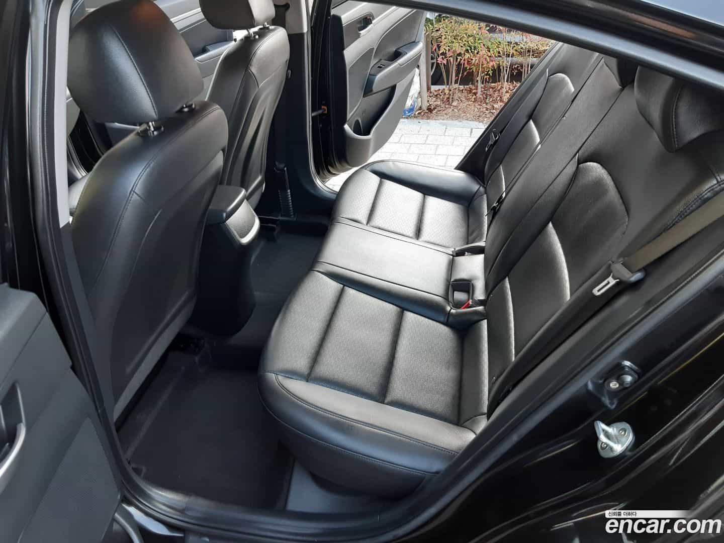 AVANTE Hyundai 2019.2-OPTION-015