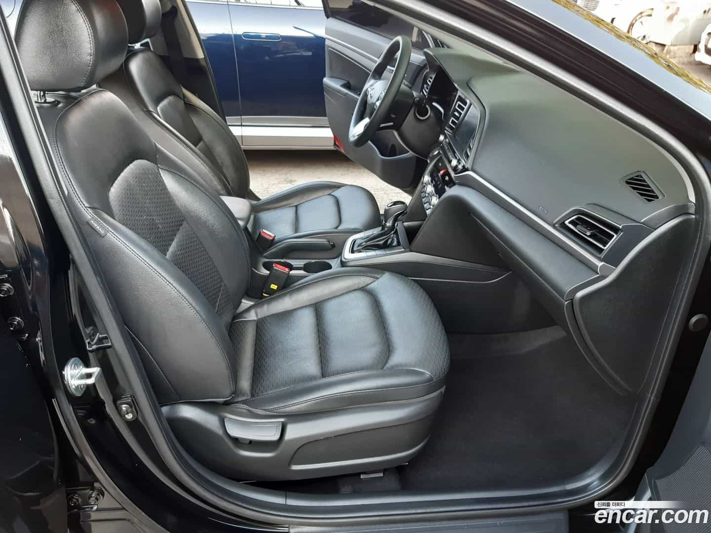 AVANTE Hyundai 2019.2-OPTION-016