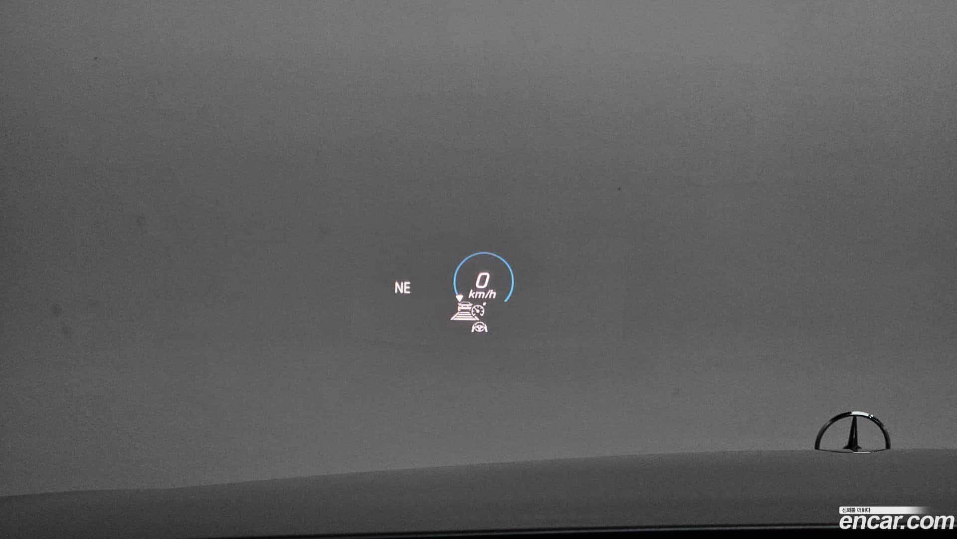 E-Class Mercedes-Benz 2021.4-OPTION-021