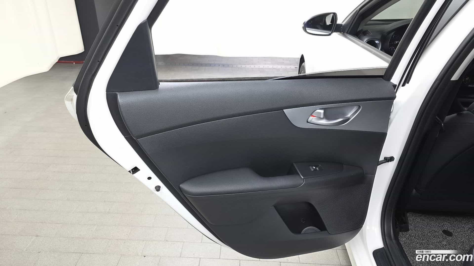 K3 Kia 2022.3-INNER-035