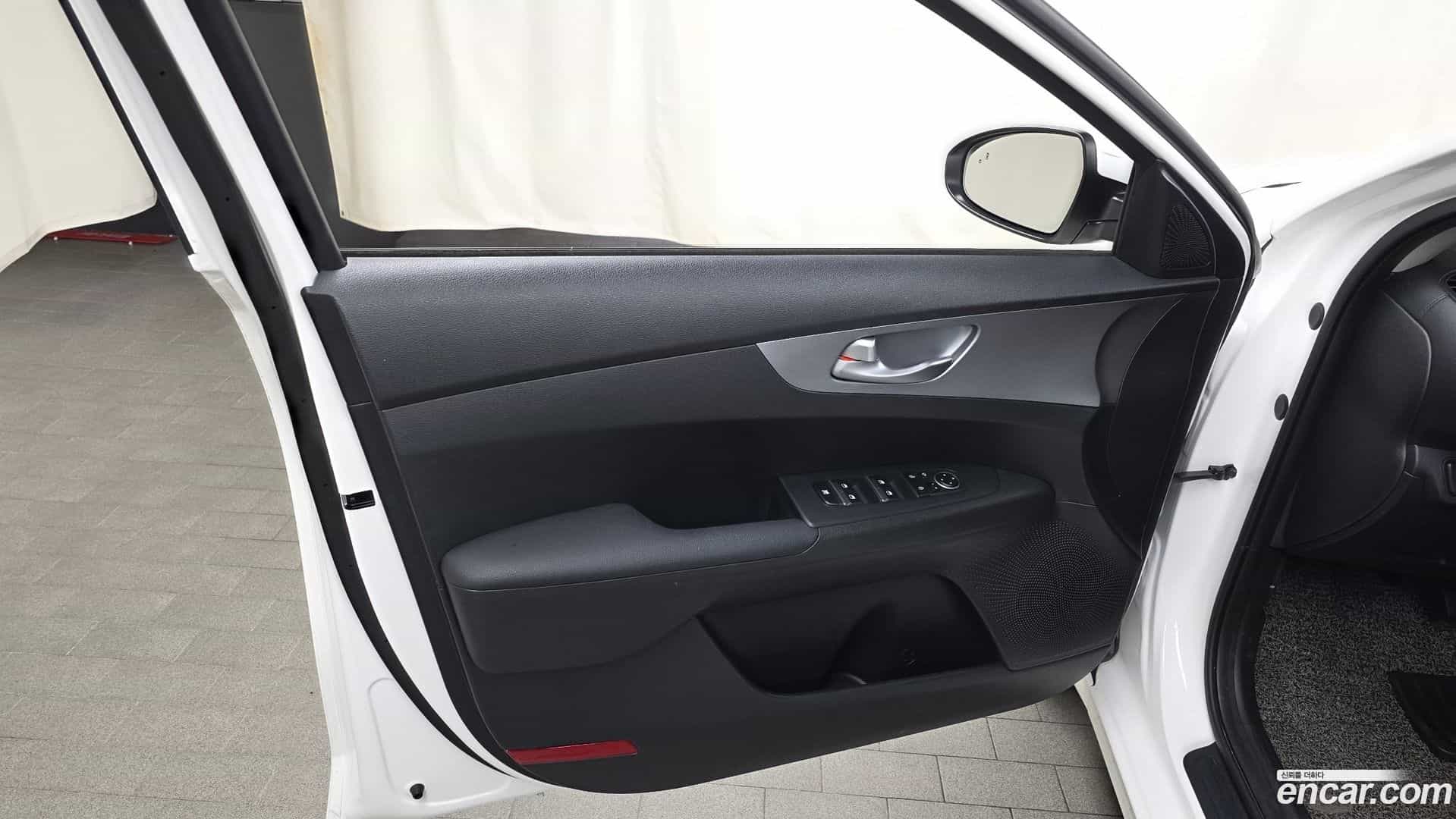 K3 Kia 2022.3-OPTION-041