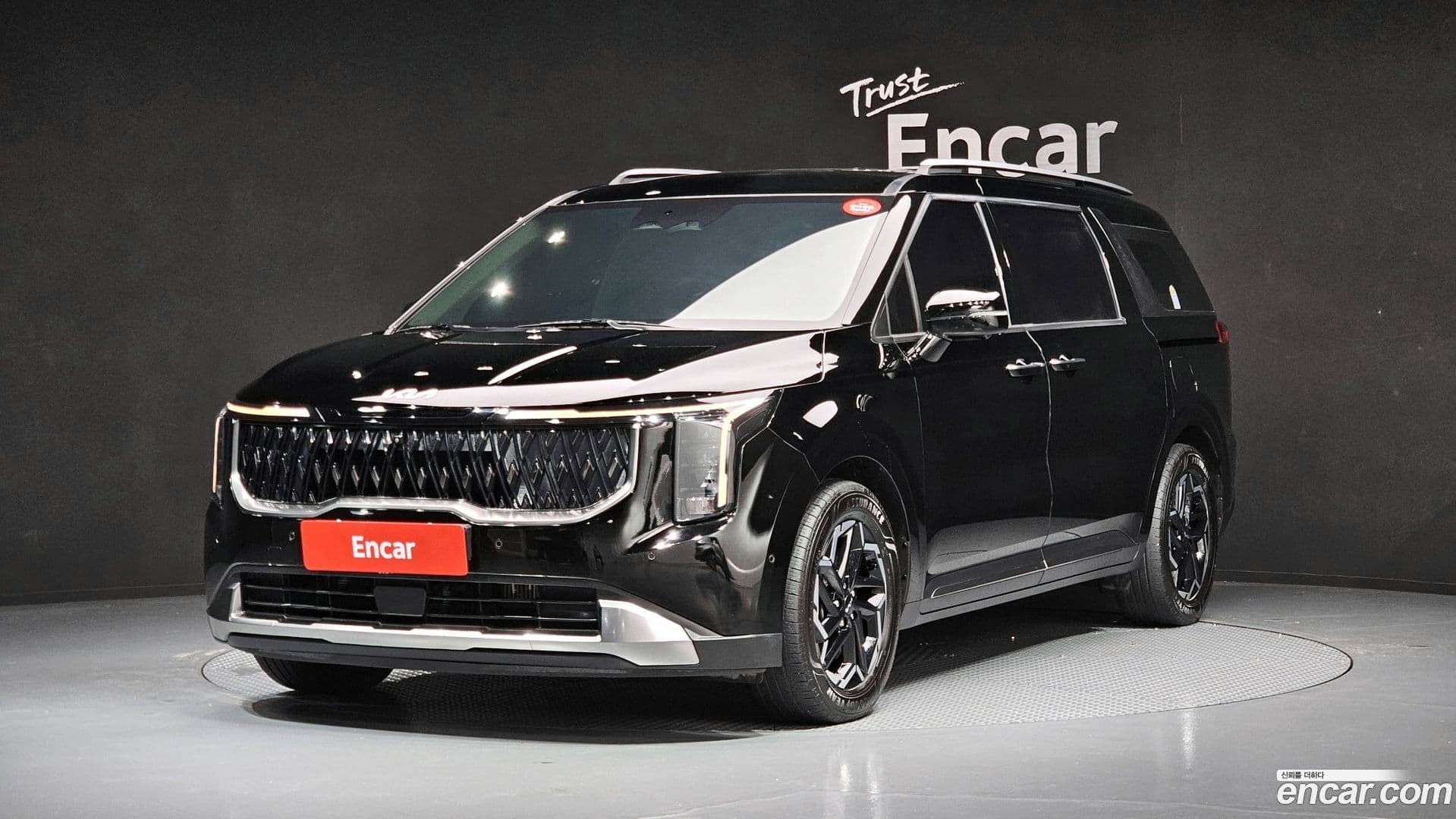 Main__Slider__Photo:Canival Kia 2024.11-0
