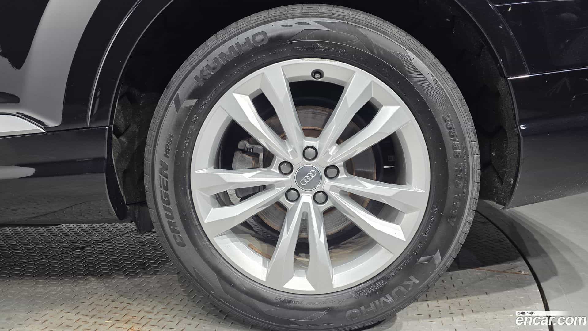 Q7 Audi 2019.10-OUTER-031
