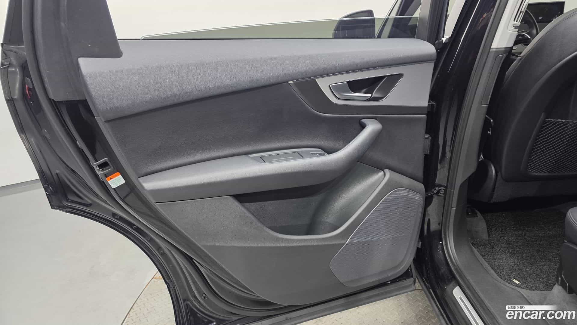 Q7 Audi 2019.10-INNER-035