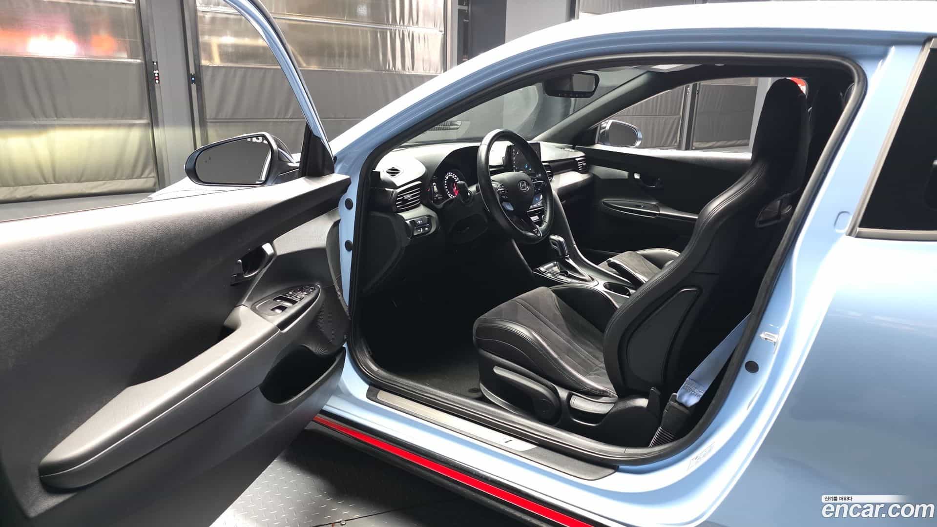 Veloster Hyundai 2021.2-INNER-010