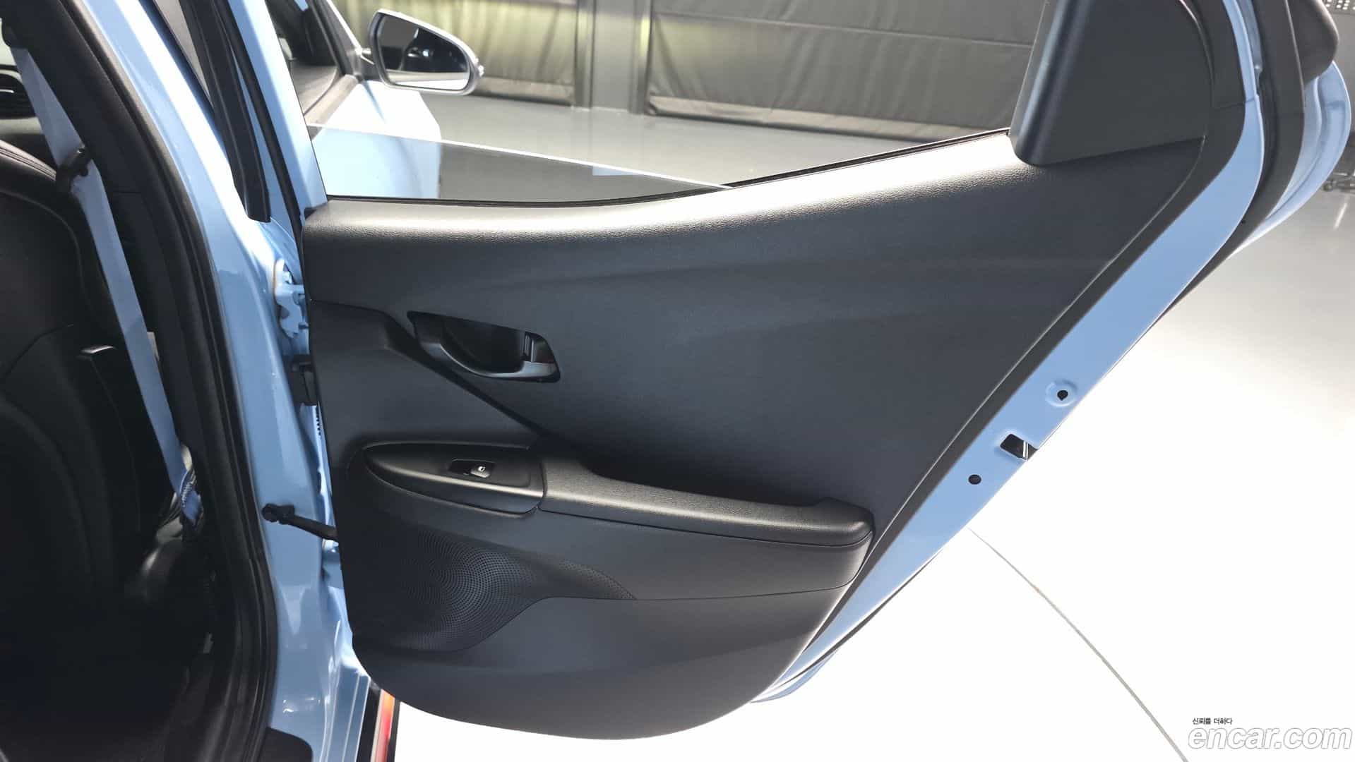 Veloster Hyundai 2021.2-INNER-035
