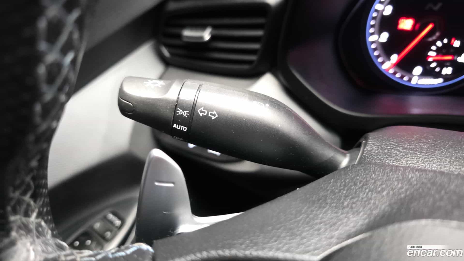 Veloster Hyundai 2021.2-OPTION-040