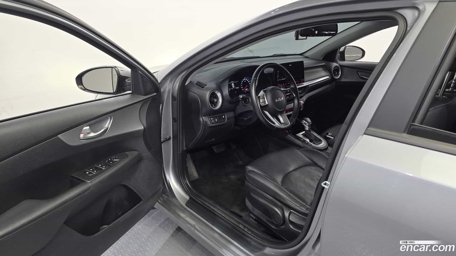 K3 Kia 2022.2-INNER-010