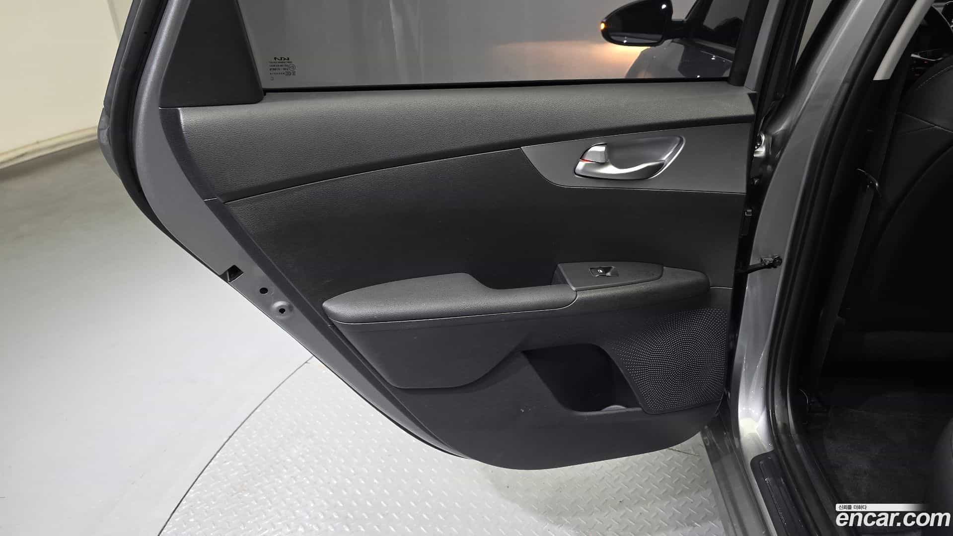 K3 Kia 2022.2-INNER-035
