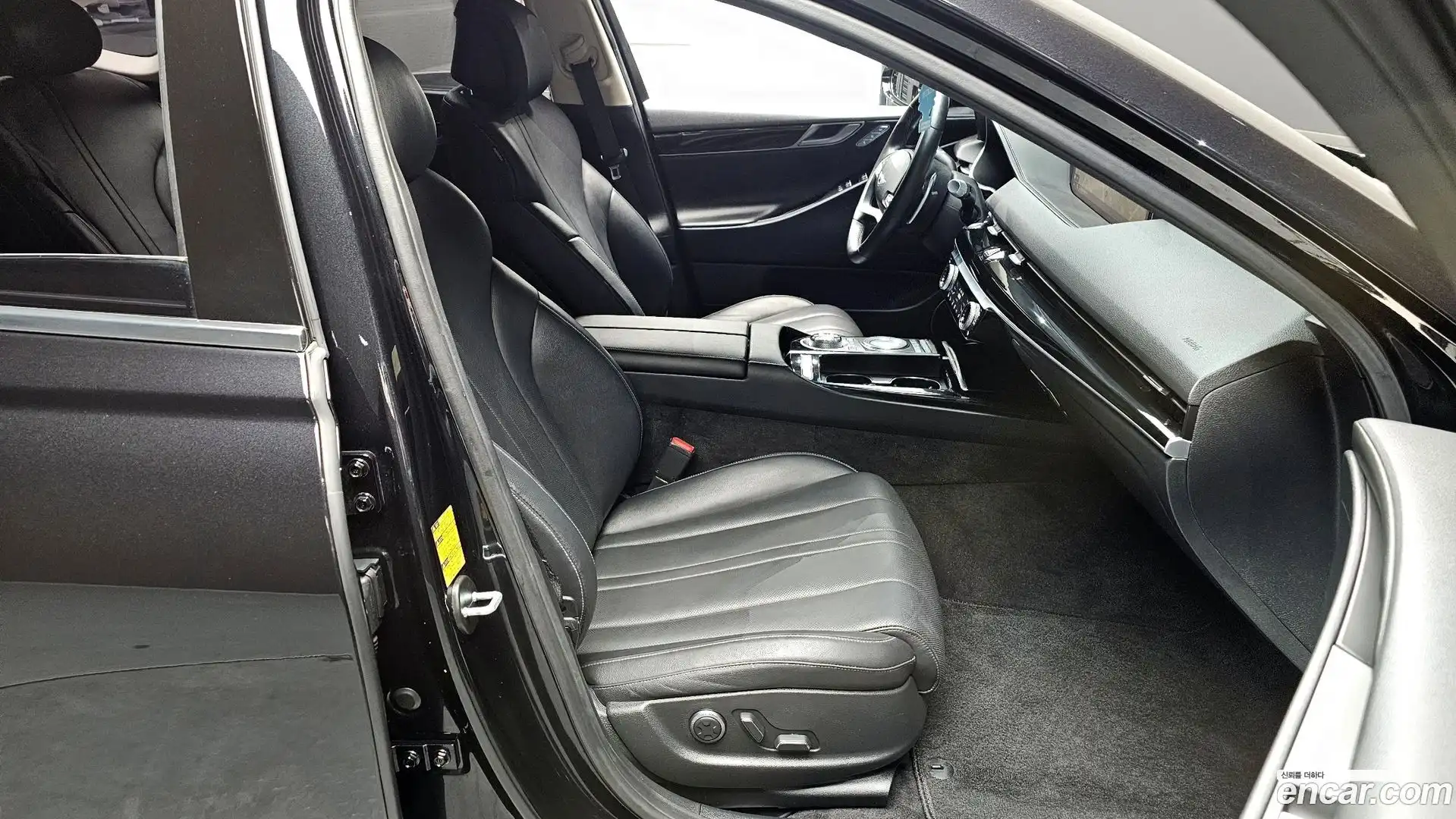 G80 Genesis 2021.0-INNER-010