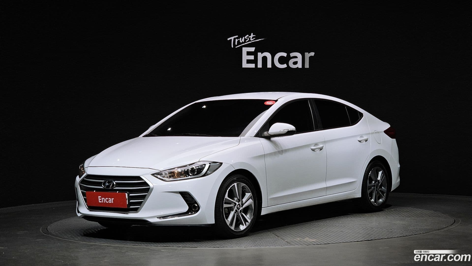 Main__Slider__Photo:AVANTE Hyundai 2017.9-0