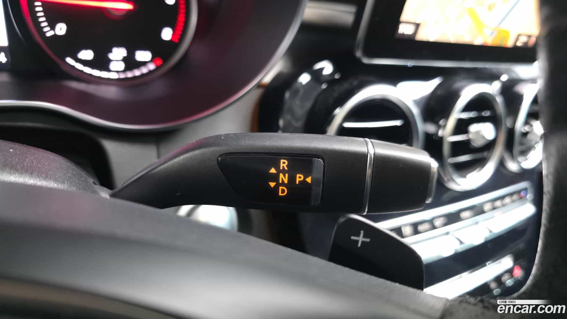 C-Class Mercedes-Benz 2018.3-INNER-009