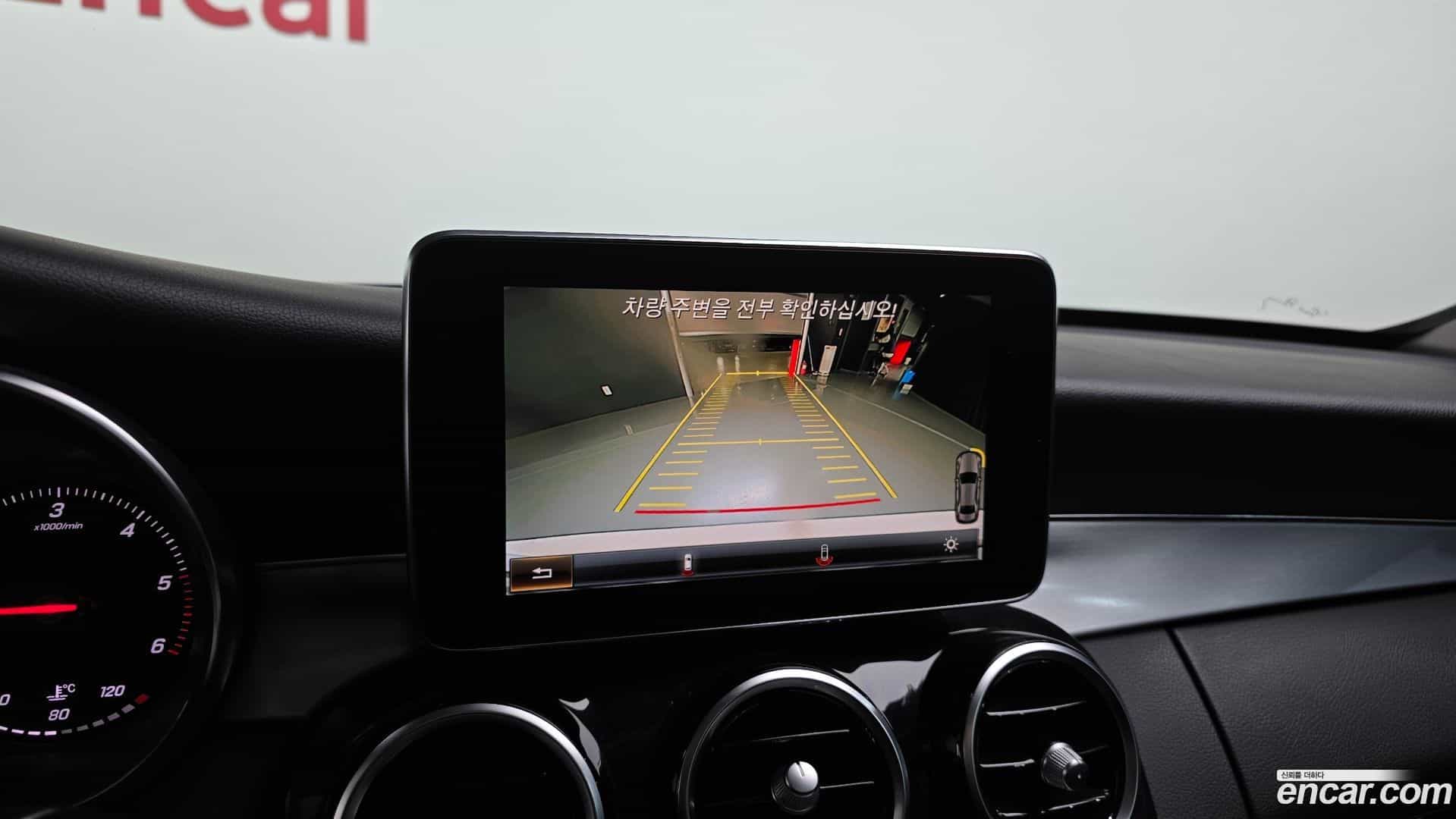 C-Class Mercedes-Benz 2018.3-OPTION-019