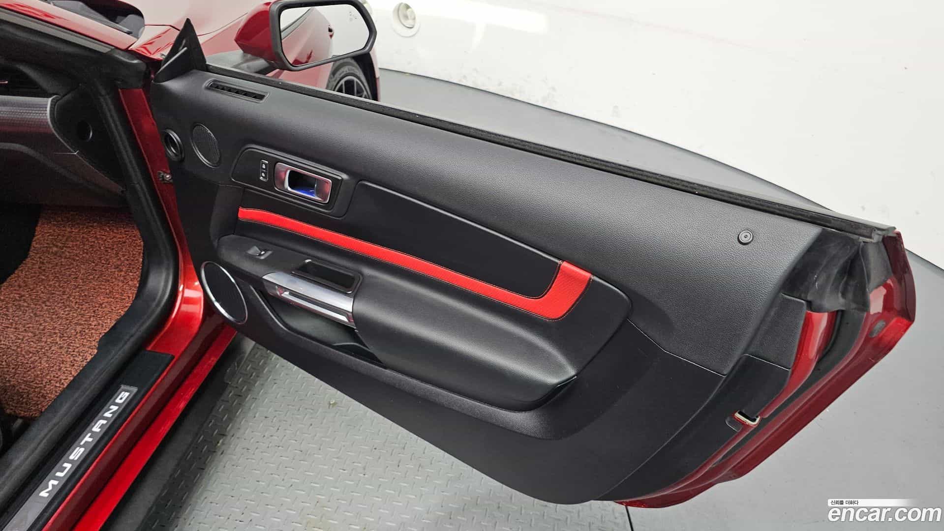 Mustang Ford 2019.0-INNER-035