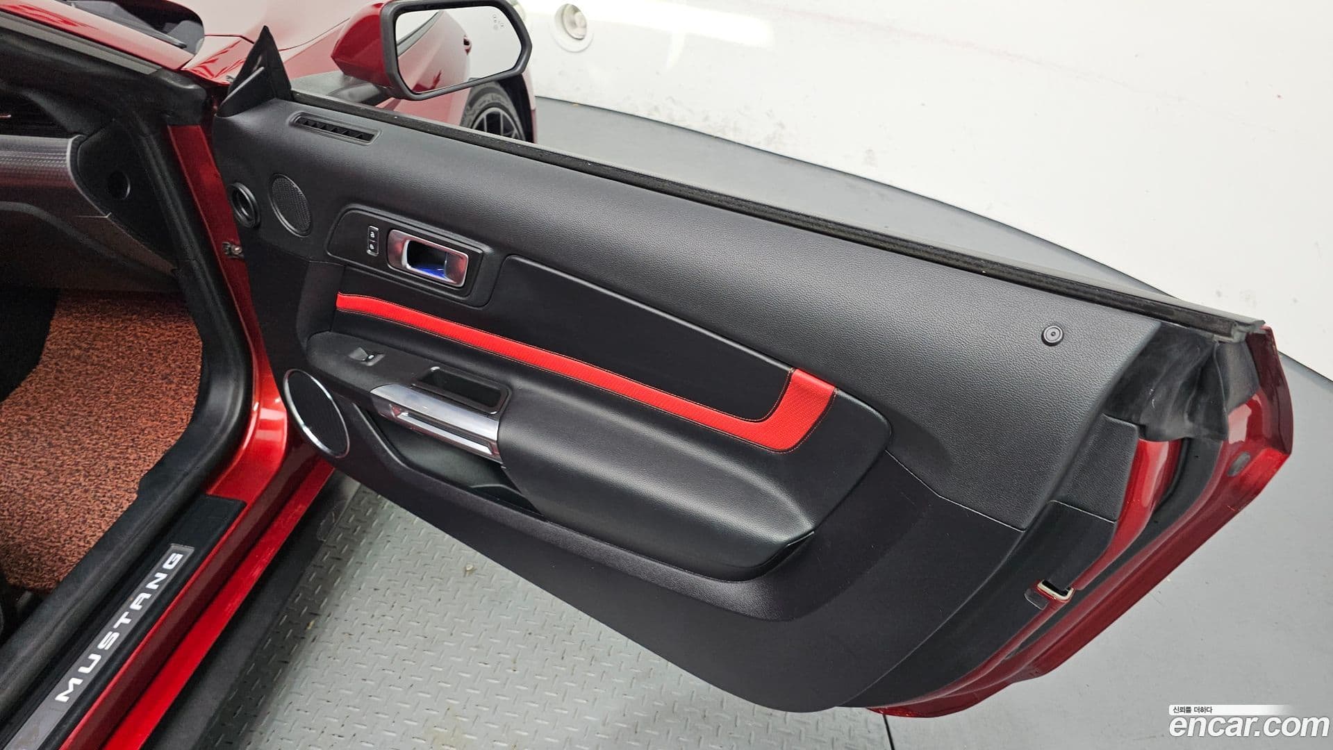 Main__Slider__Photo:Mustang Ford 2019.0-24